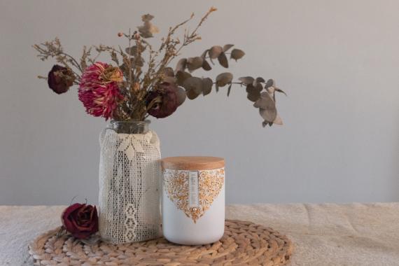 Wood wick candles
